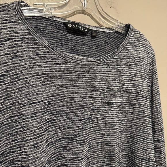 Athleta Blouse Womens Medium Long Sleeve Gray Open Back Gym Workout Train Blue - Picture 2 of 9